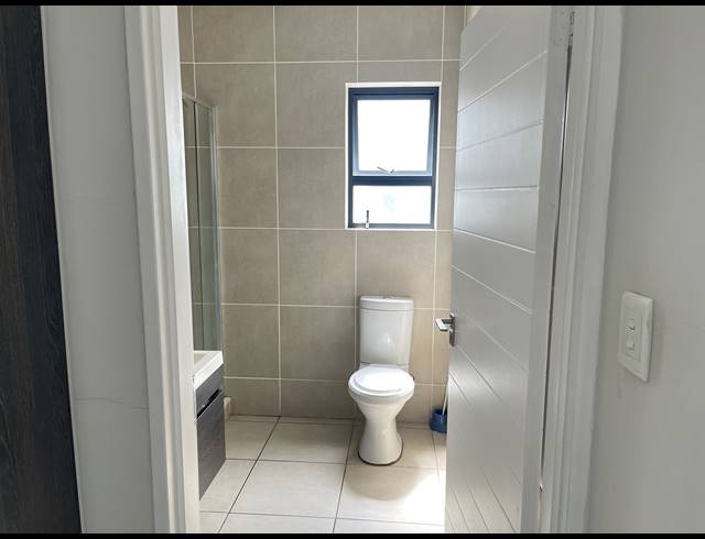 1 BEDROOM APARTMENT FOR SALE IN OLIVEDALE